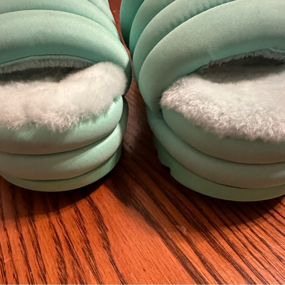 Ugg Slides - image 8